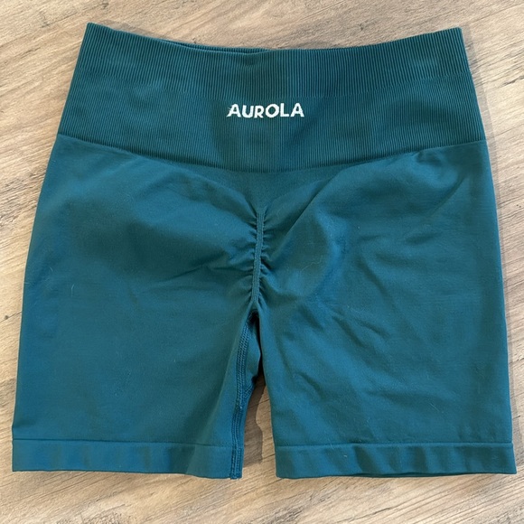 Aurola Green HighWaisted Three Tier Compressive Waist 5” Biker Shorts Size Small - Picture 3 of 3